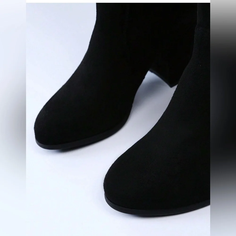 ✨NEW in box Elegant Black Over-the-Knee Boots